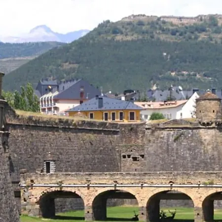 Tilero, Parking Incluido * Jaca