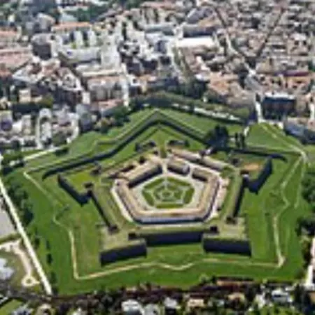 Tilero, Parking Incluido